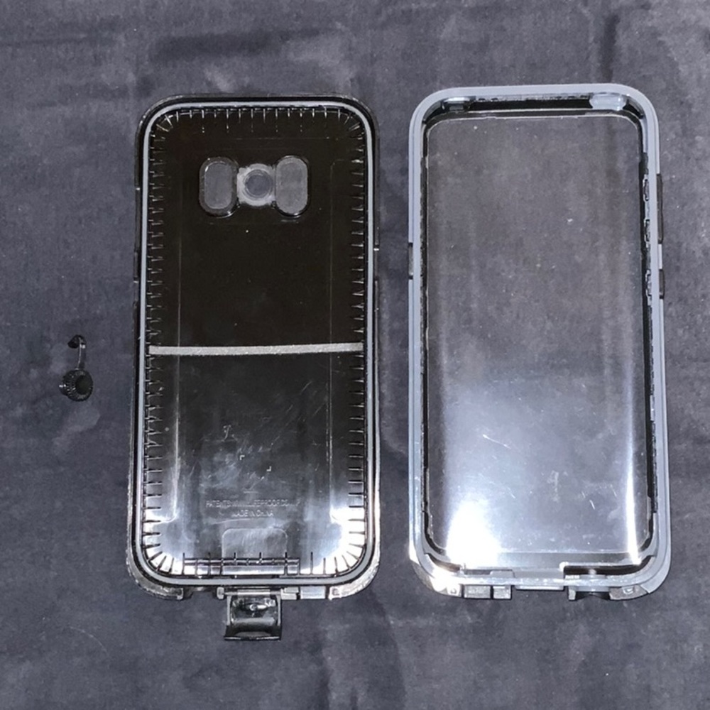 Samsung s8 Lifeproof case